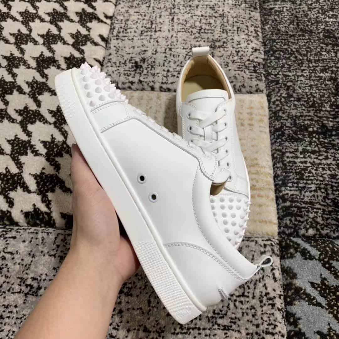 CHRISTIAN LOUBOUTIN LOW TOP SNEAKER