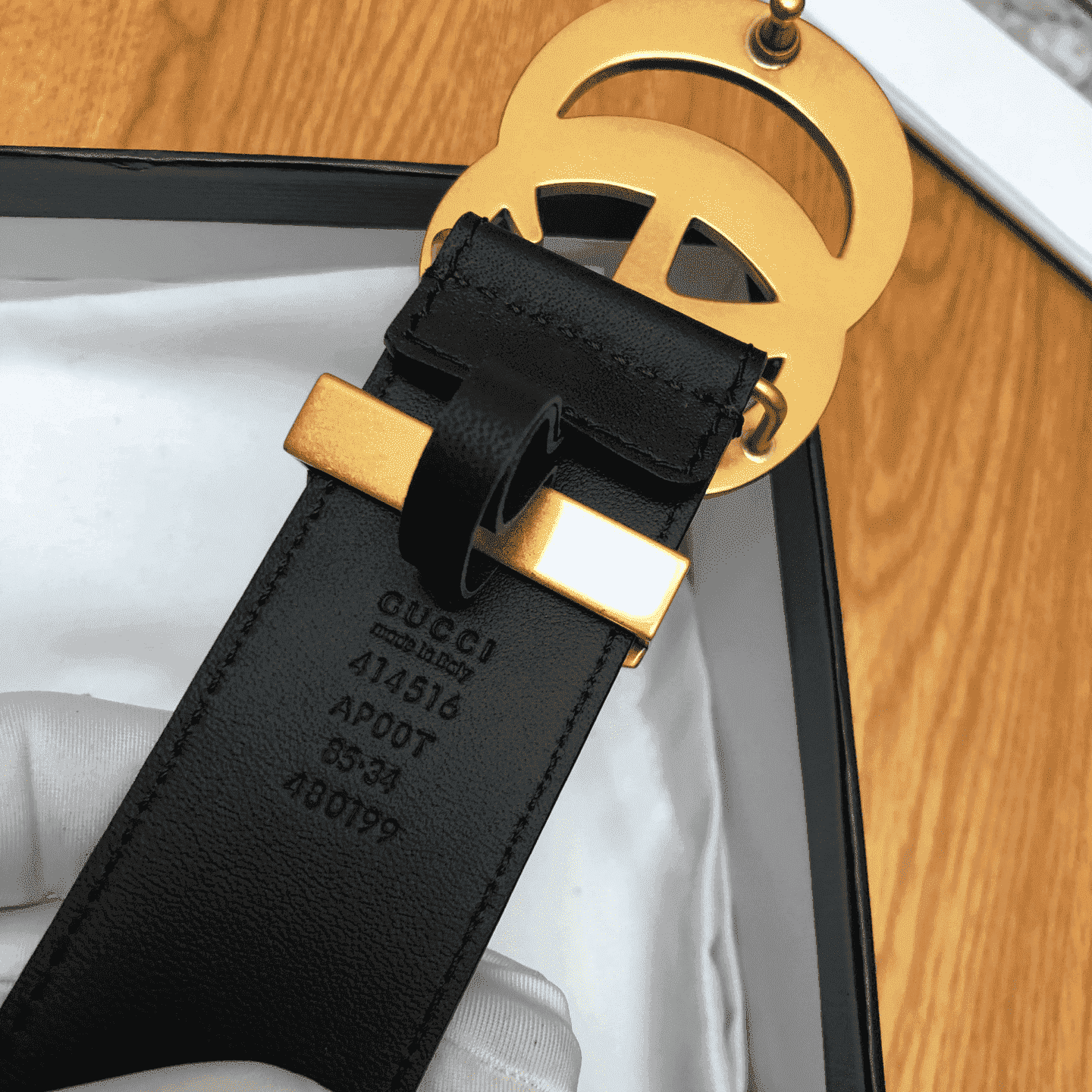 GUCCI LEATHER BELT WITH DOUBLE G BUCKLE - B11