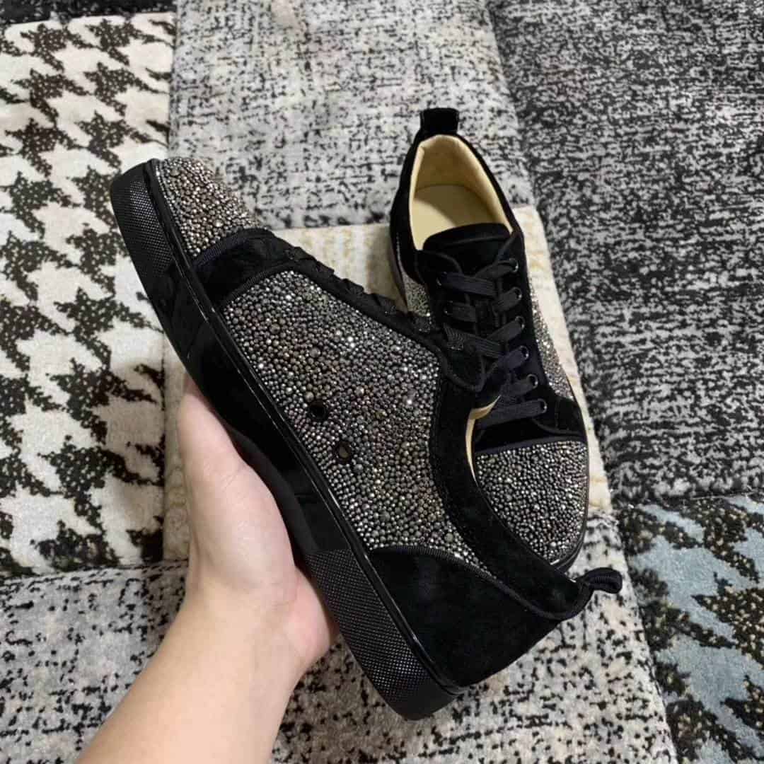 CHRISTIAN LOUBOUTIN LOW TOP SNEAKER - CL39