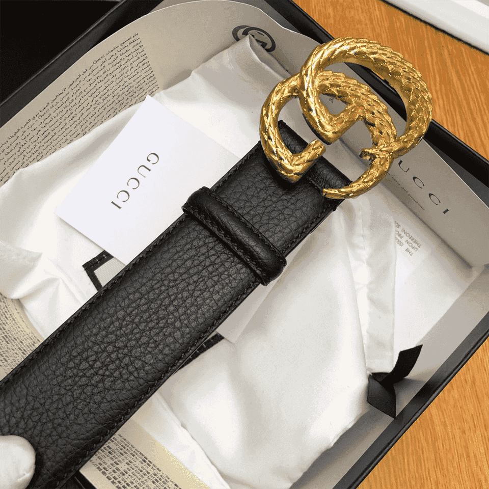 GUCCI LEATHER BELT W/ TEXTURED DOUBLE G BUCKLE - B10
