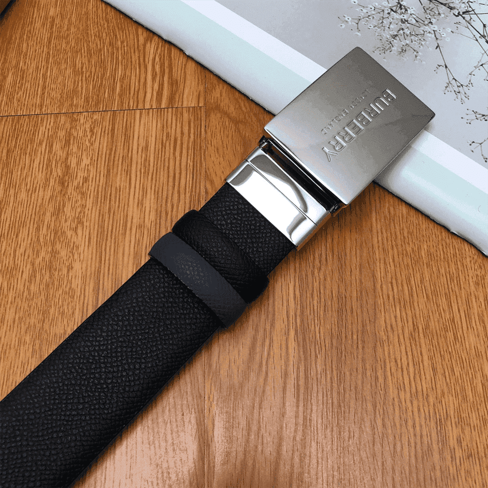 BURBERRY REVERSIBLE PLAQUE BUCKLE GRAINY LEATHER BELT - B25