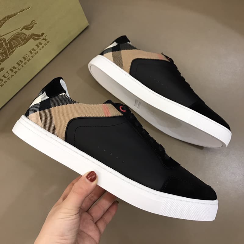 BURBERRY LEATHER AND HOUSE CHECK SNEAKERS - BBR26