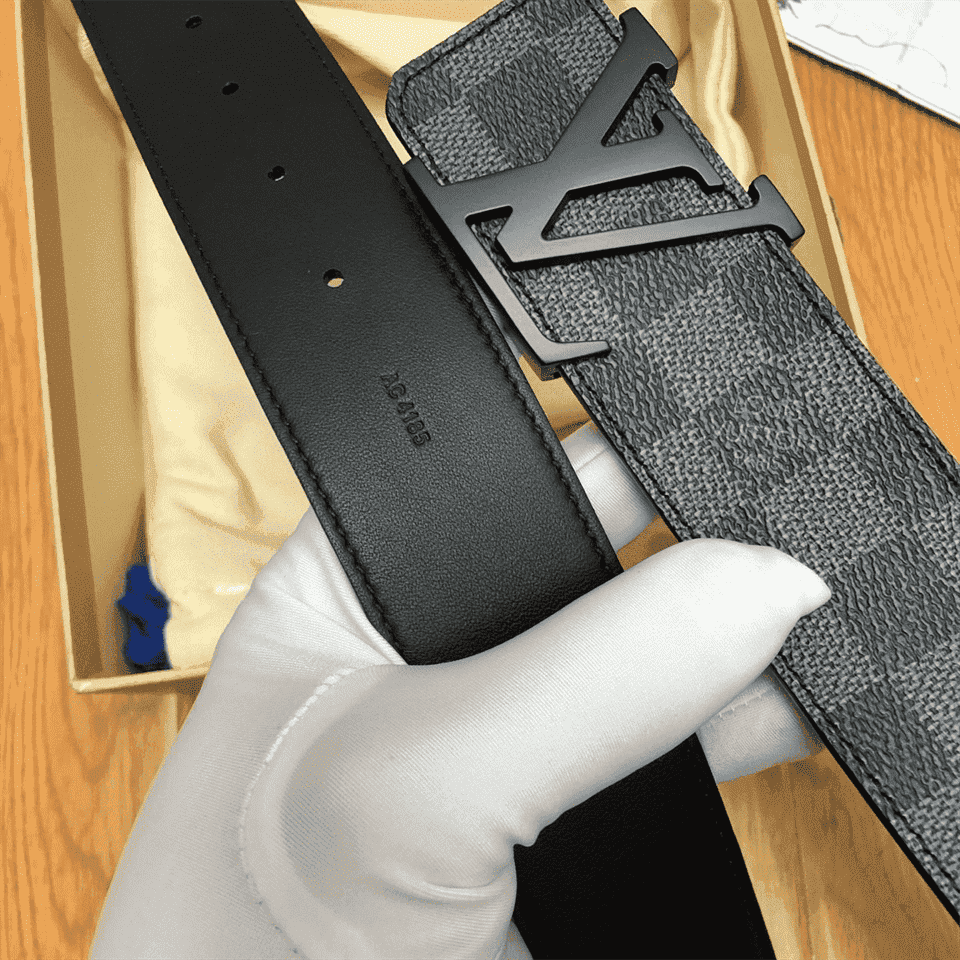 LOUIS VUITTON BELT INITIALES DAMIER