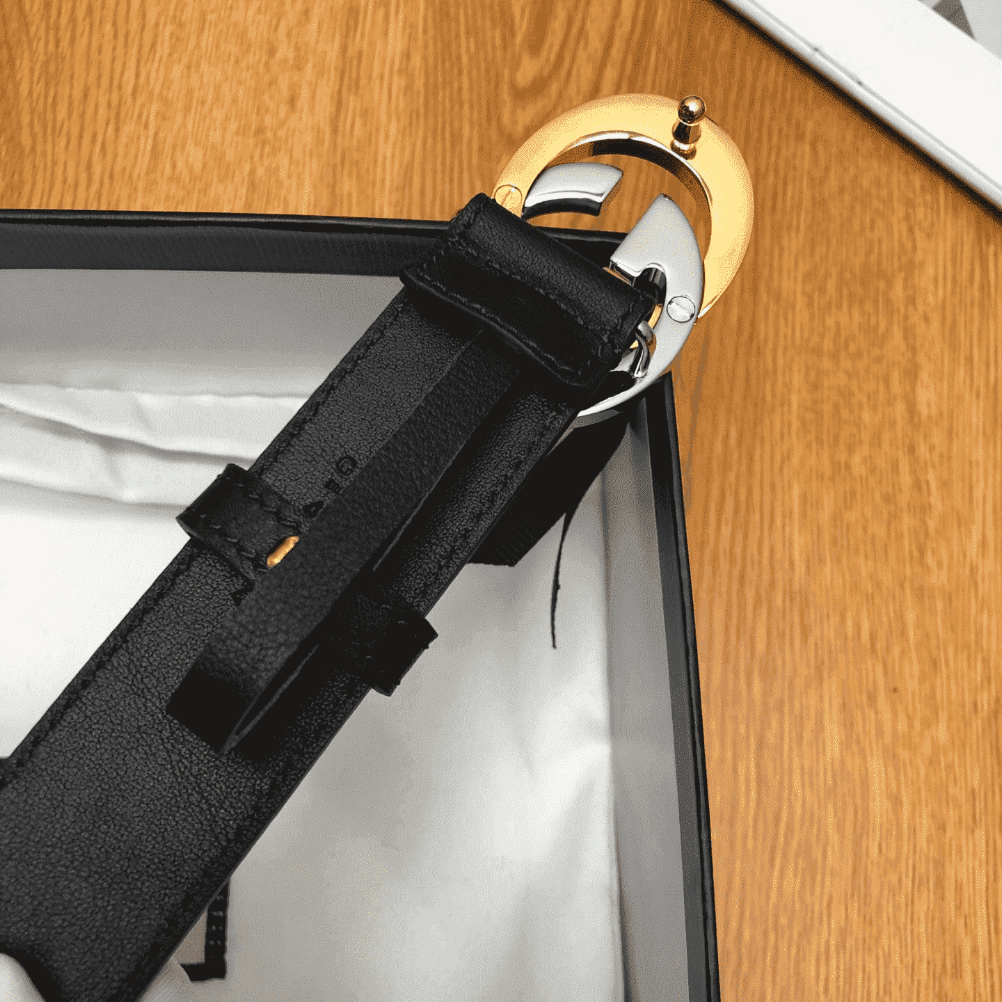 GUCCI GG LEATHER LOGO BELT - B6