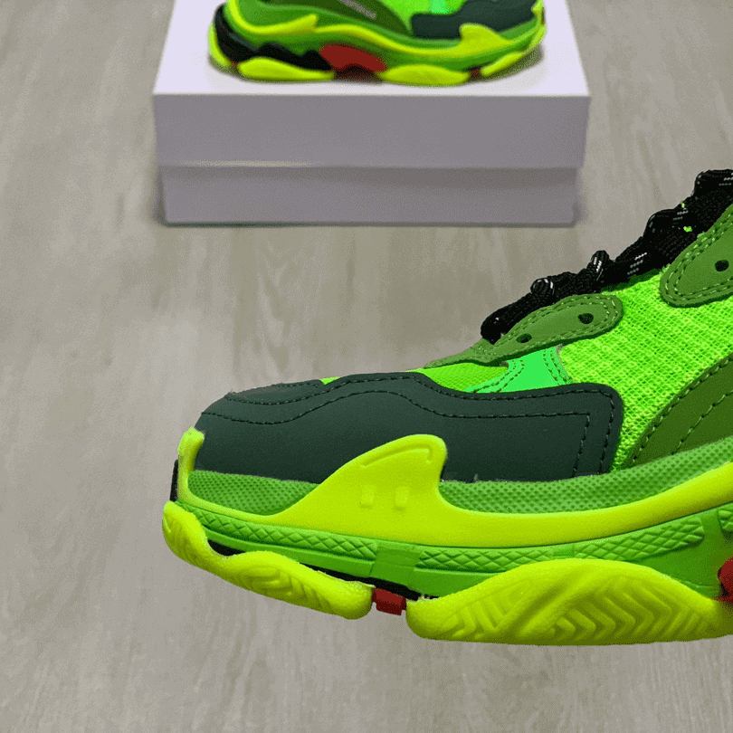 BALENCIAGA TRIPLE S TRAINERS - BB34