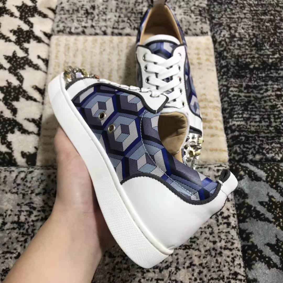 CHRISTIAN LOUBOUTIN LOW TOP SNEAKER - CL10