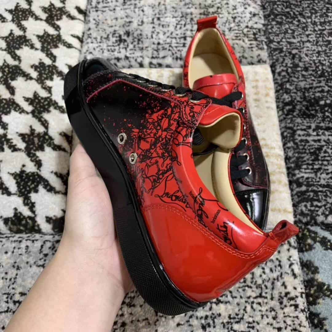 CHRISTIAN LOUBOUTIN LOW TOP SNEAKER - CL16