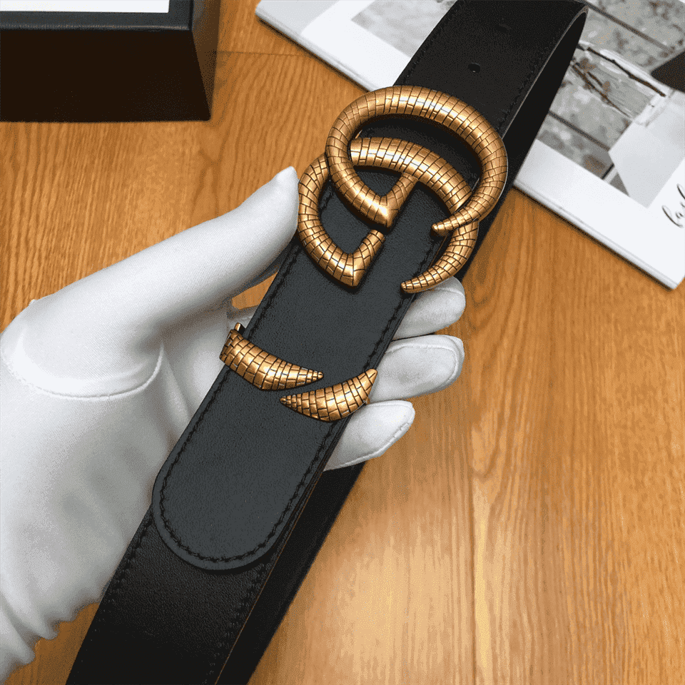 GUCCI LEATHER BELT WITH DOUBLE G BUCKLE - B11