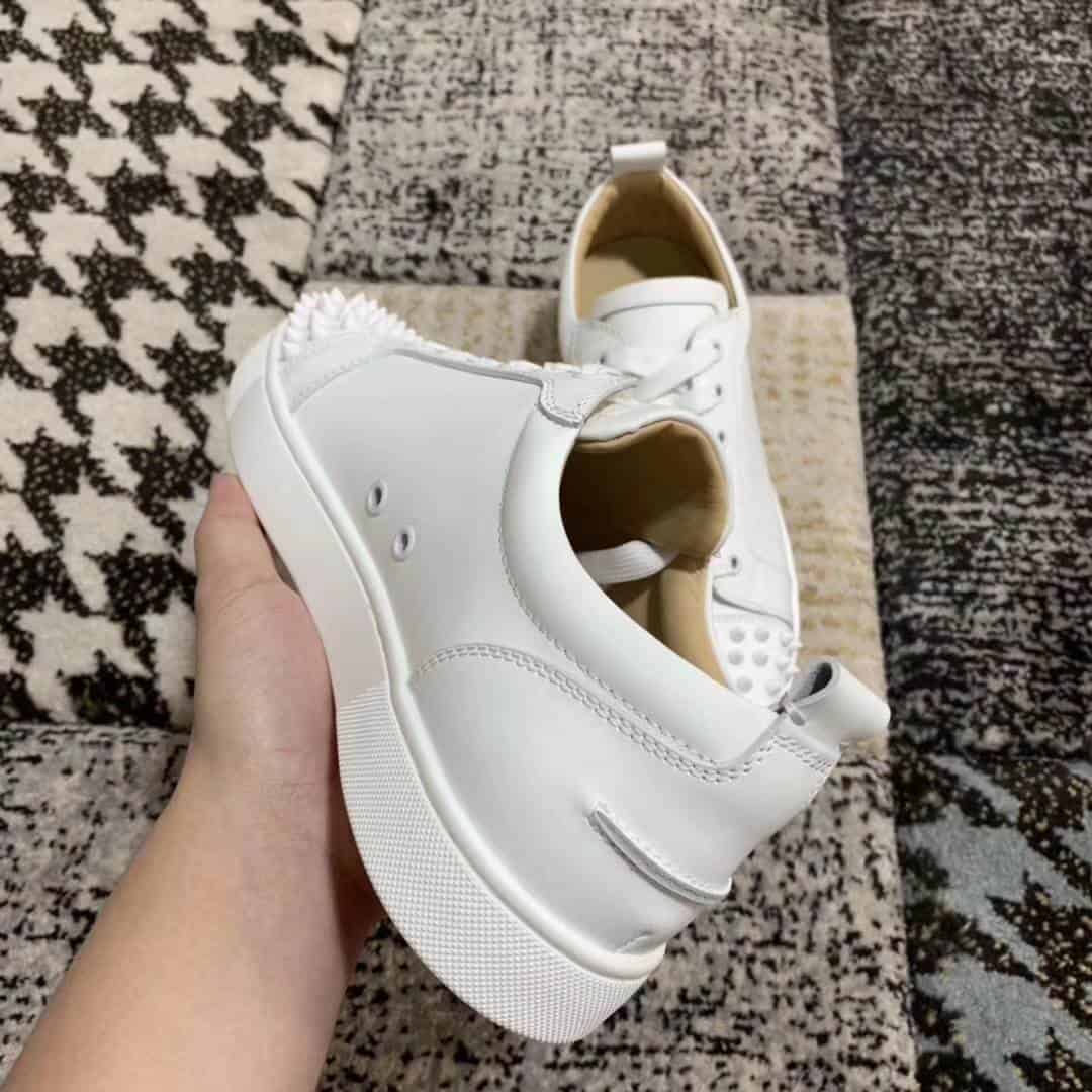CHRISTIAN LOUBOUTIN LOW TOP SNEAKER