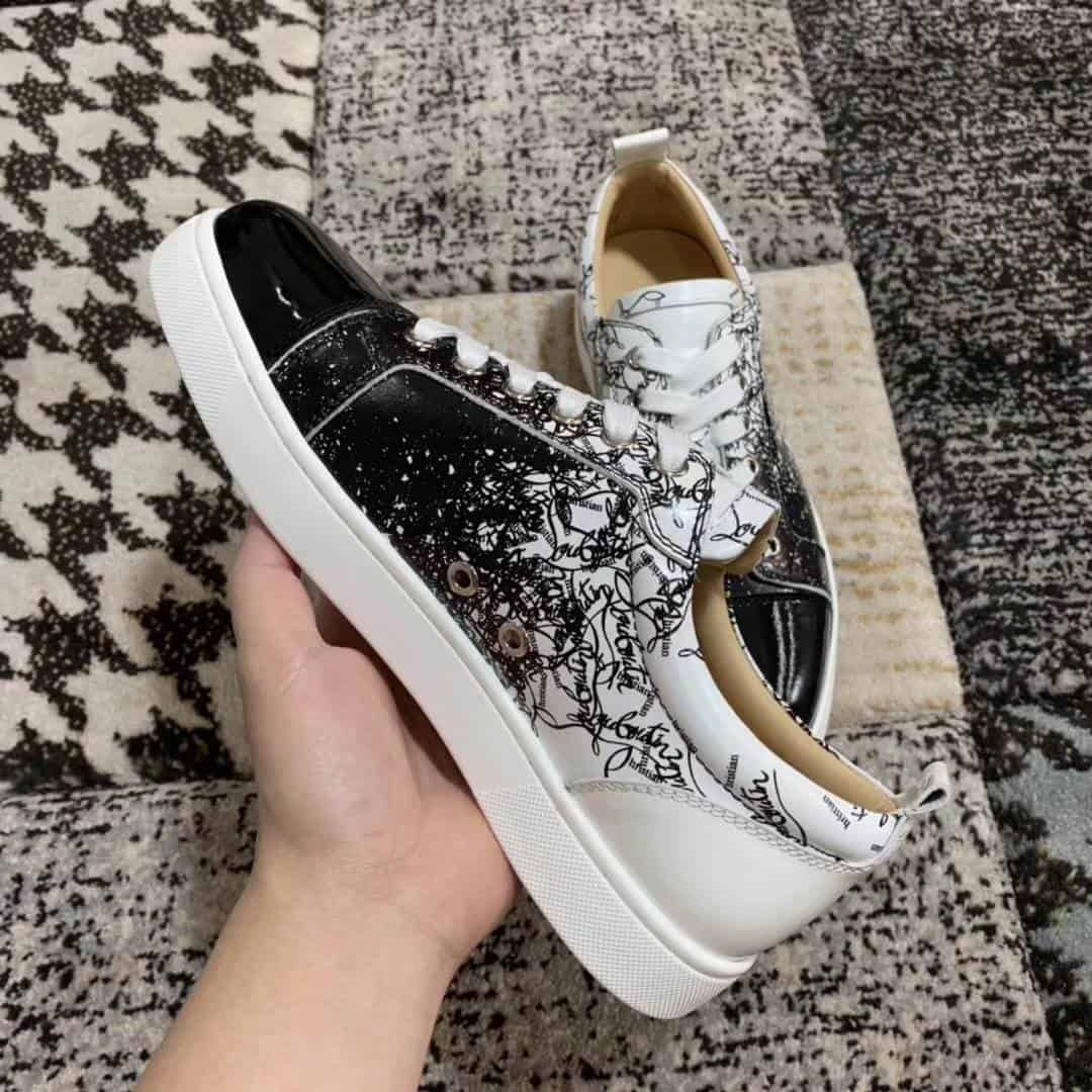 CHRISTIAN LOUBOUTIN LOW TOP SNEAKER - CL17