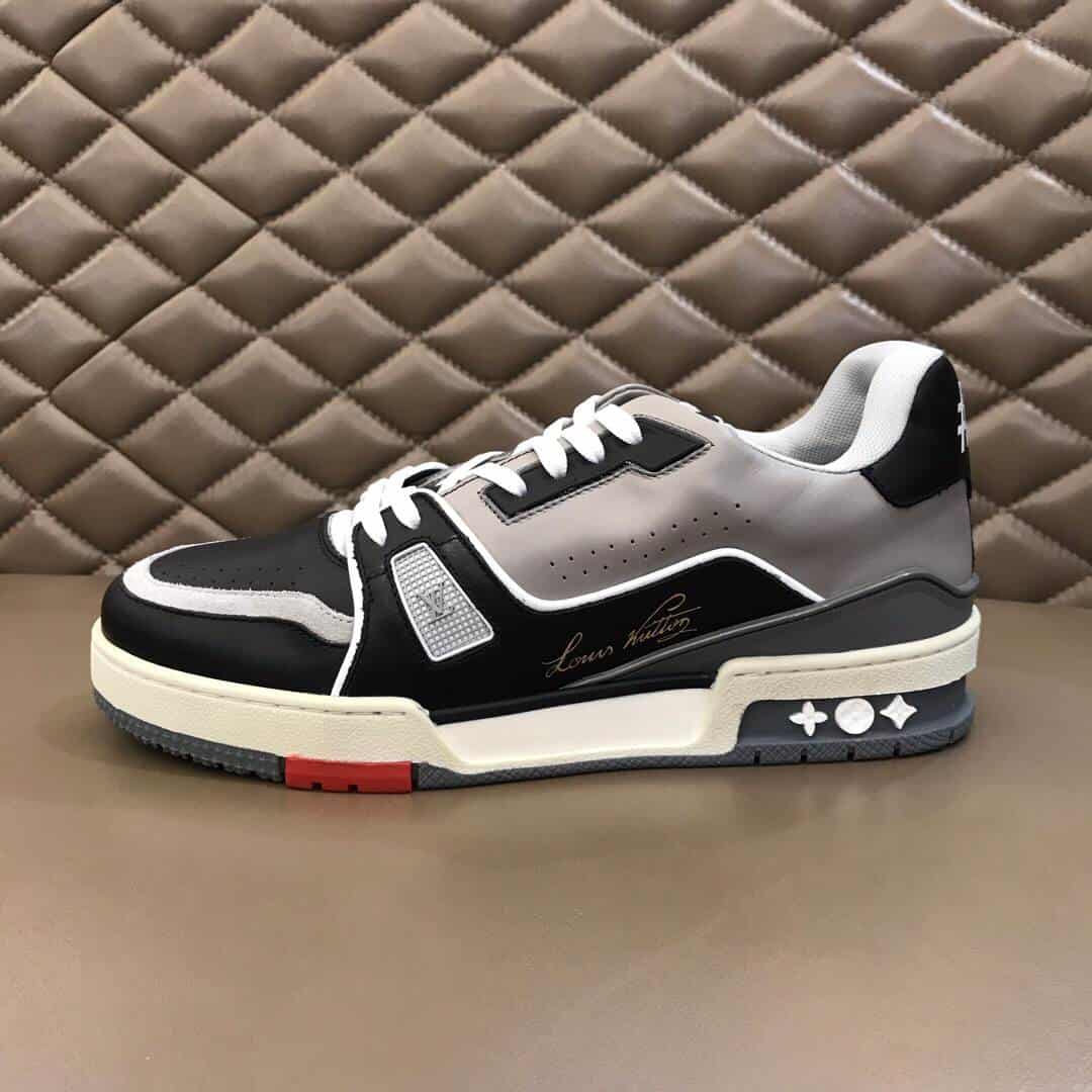 LOUIS VUITTON TRAINER SNEAKER