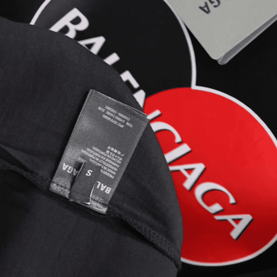 BALENCIAGA UNIFORM LARGE FIT T-SHIRT IN BLACK VINTAGE JERSEY - BB40