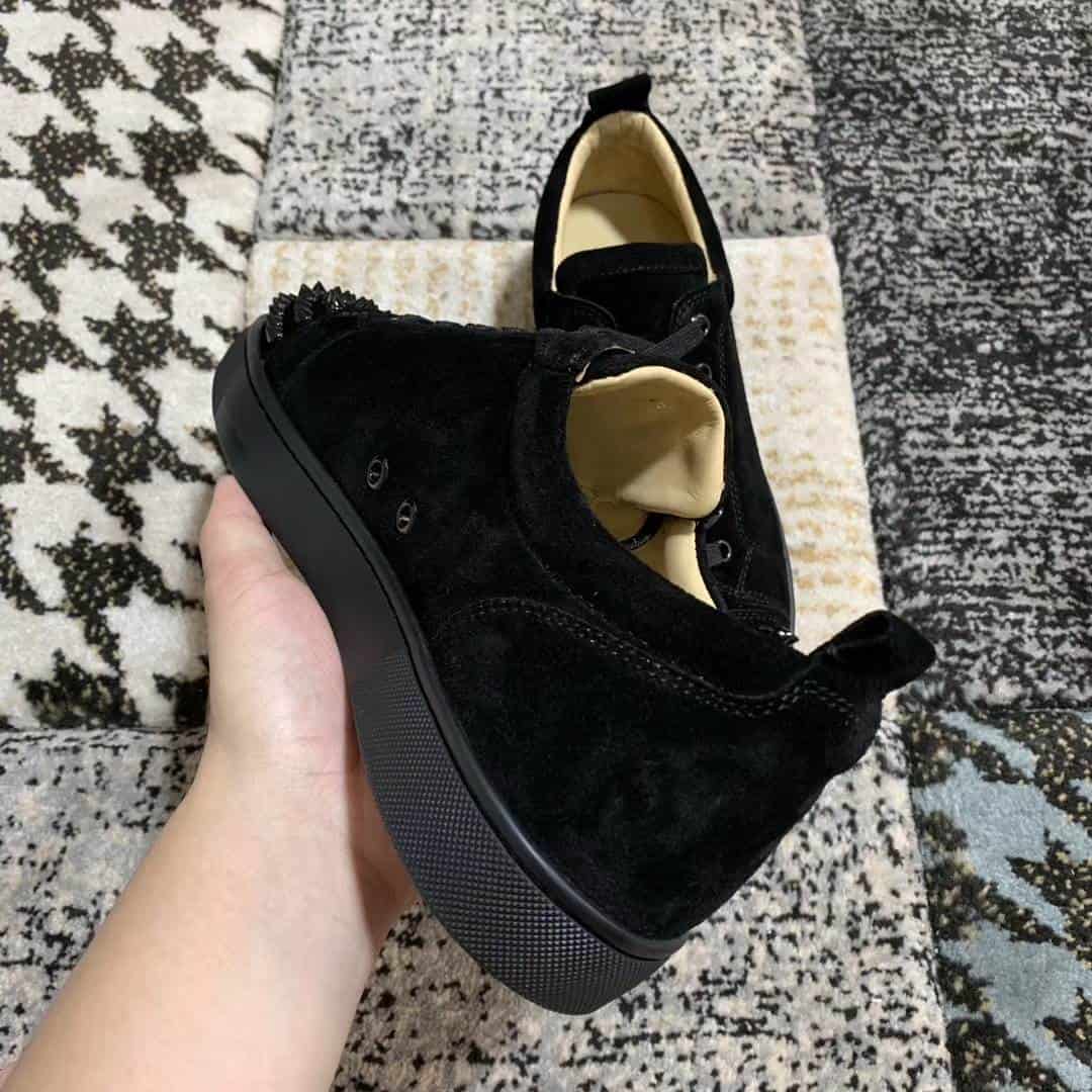 CHRISTIAN LOUBOUTIN LOW TOP SNEAKER