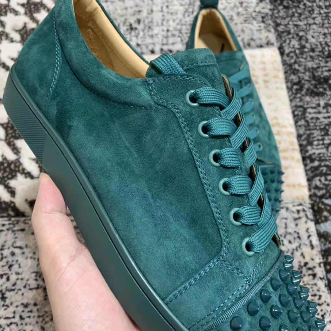 CHRISTIAN LOUBOUTIN LOW TOP SNEAKER - CL75