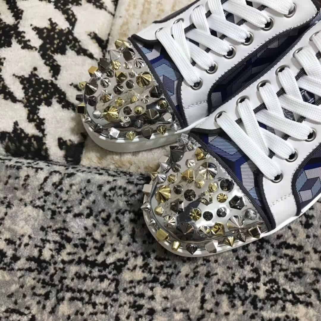 CHRISTIAN LOUBOUTIN LOW TOP SNEAKER - CL10