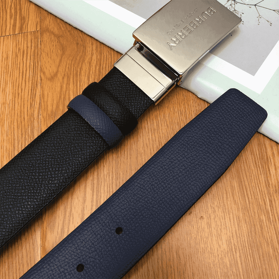 BURBERRY REVERSIBLE PLAQUE BUCKLE GRAINY LEATHER BELT - B25