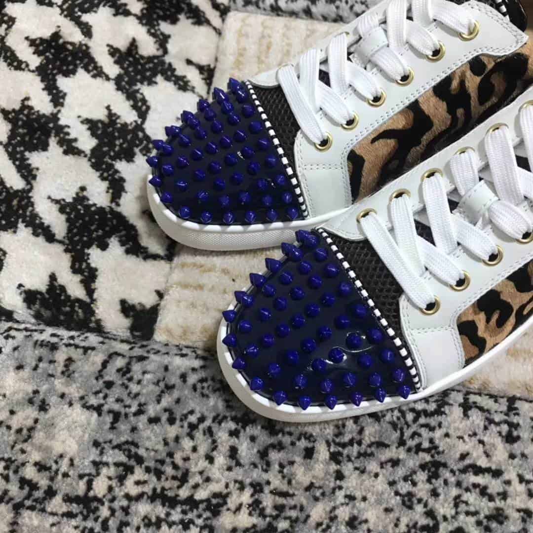 CHRISTIAN LOUBOUTIN LOW TOP SNEAKER - CL26