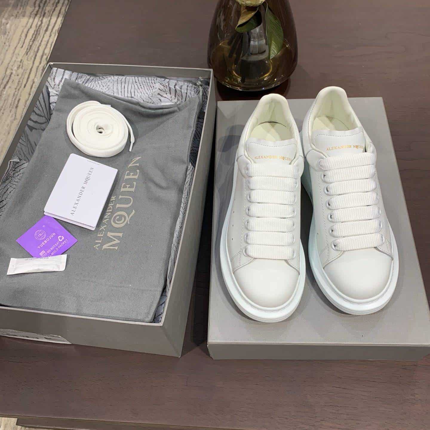 ALEXANDER MCQUEEN SNEAKER- AM13