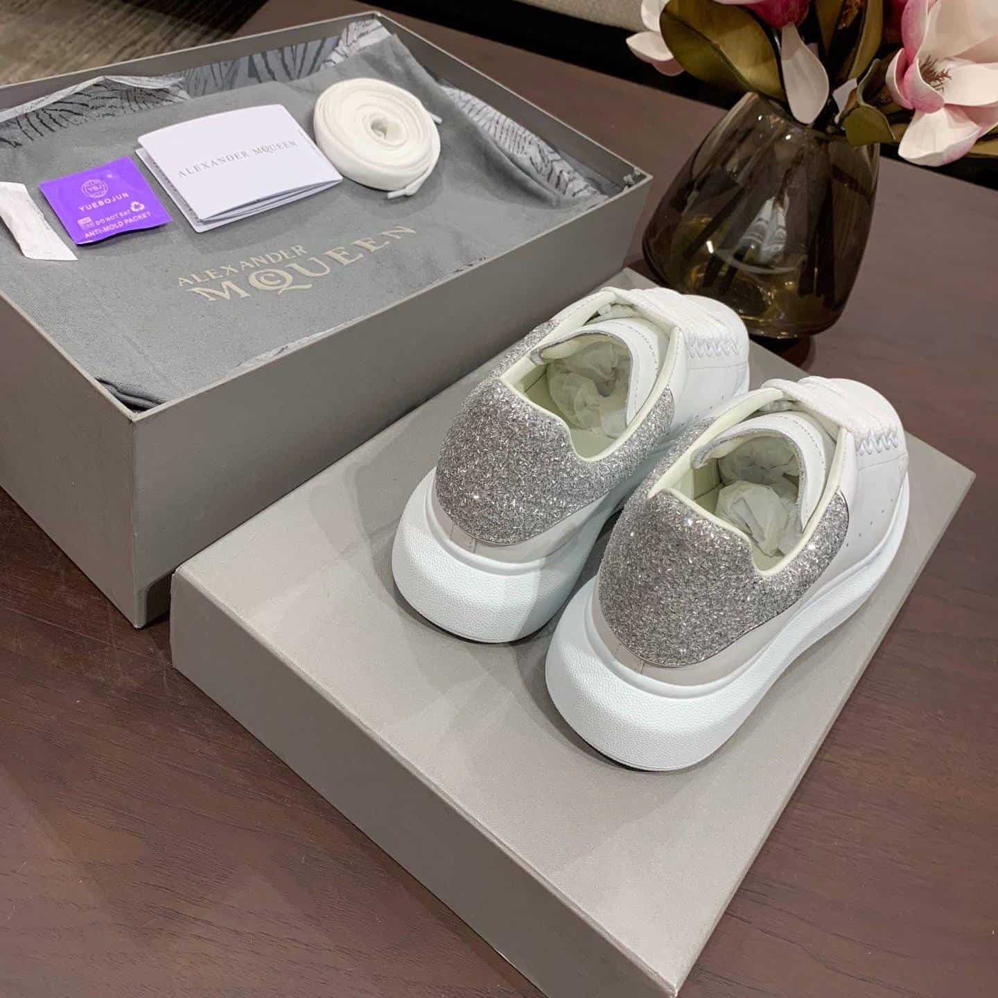 ALEXANDER MCQUEEN SNEAKER- AM15