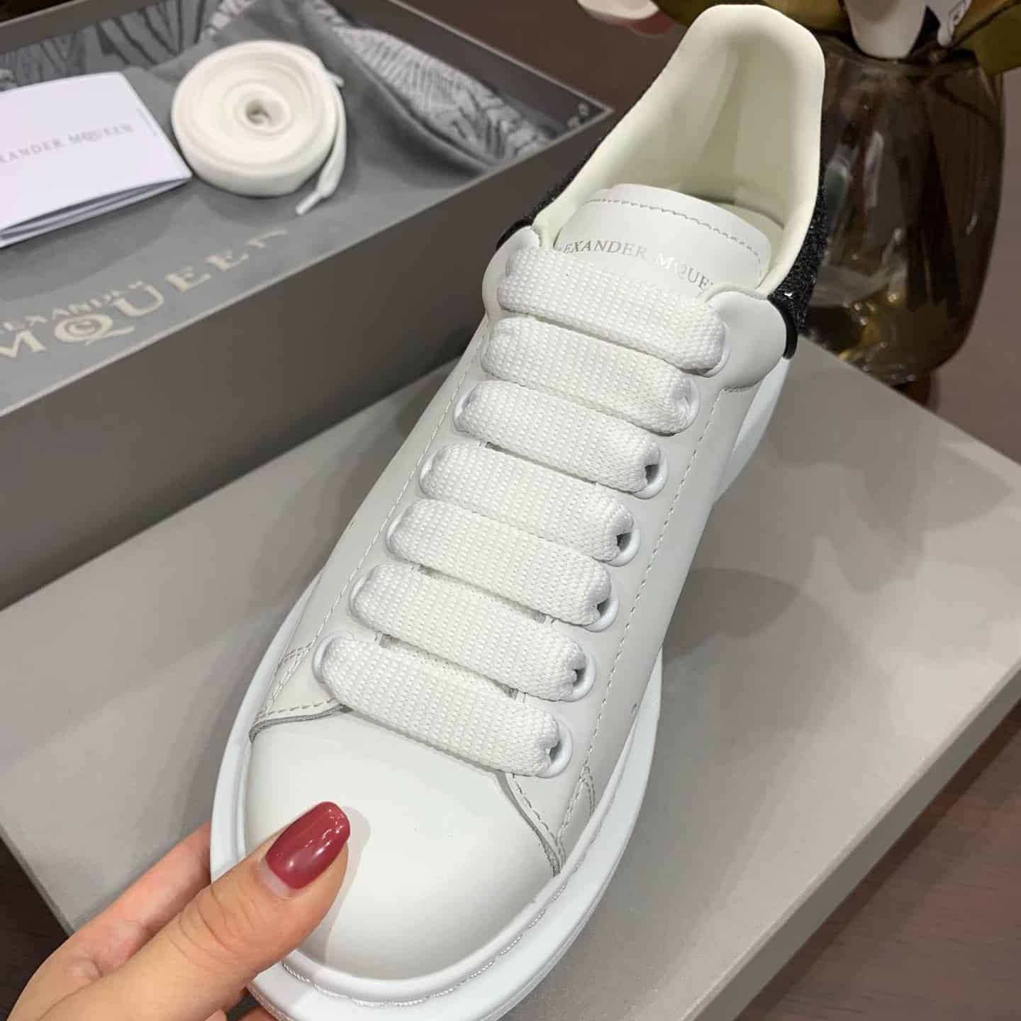 ALEXANDER MCQUEEN SNEAKER- AM18