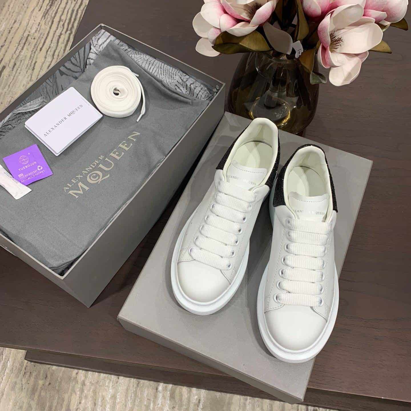 ALEXANDER MCQUEEN SNEAKER- AM18