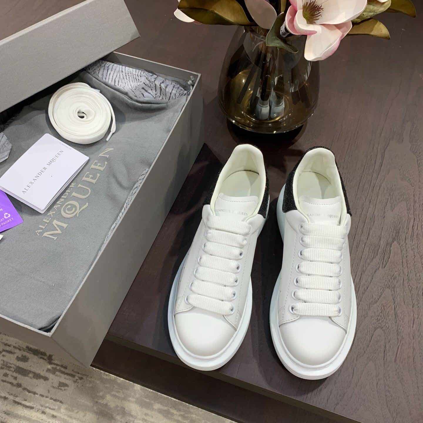 ALEXANDER MCQUEEN SNEAKER- AM18