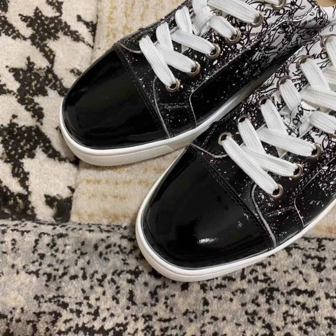 CHRISTIAN LOUBOUTIN LOW TOP SNEAKER - CL17