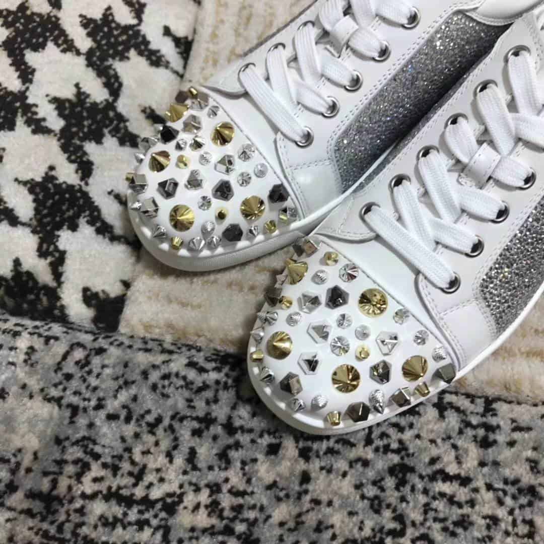 CHRISTIAN LOUBOUTIN LOW TOP SNEAKER - CL28