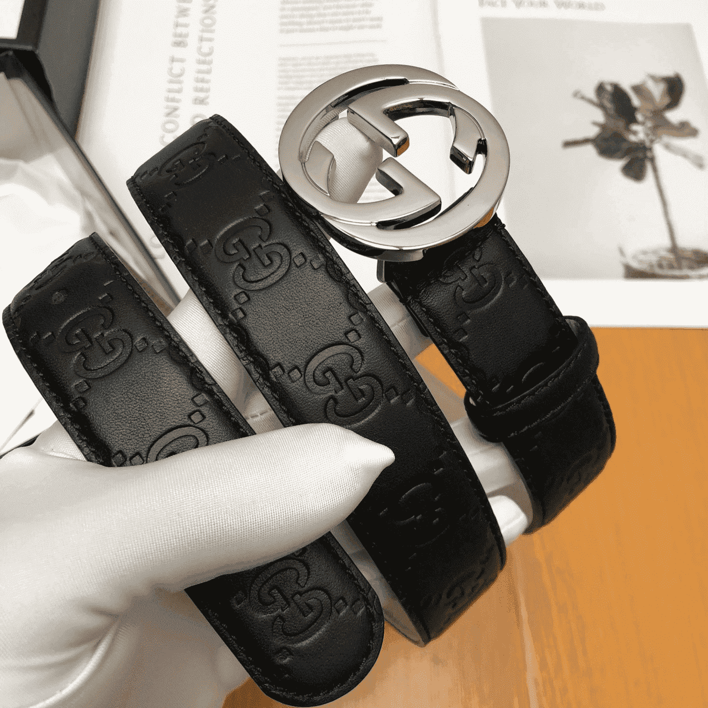 GUCCI INTERLOCKING-G LEATHER BELT - B7