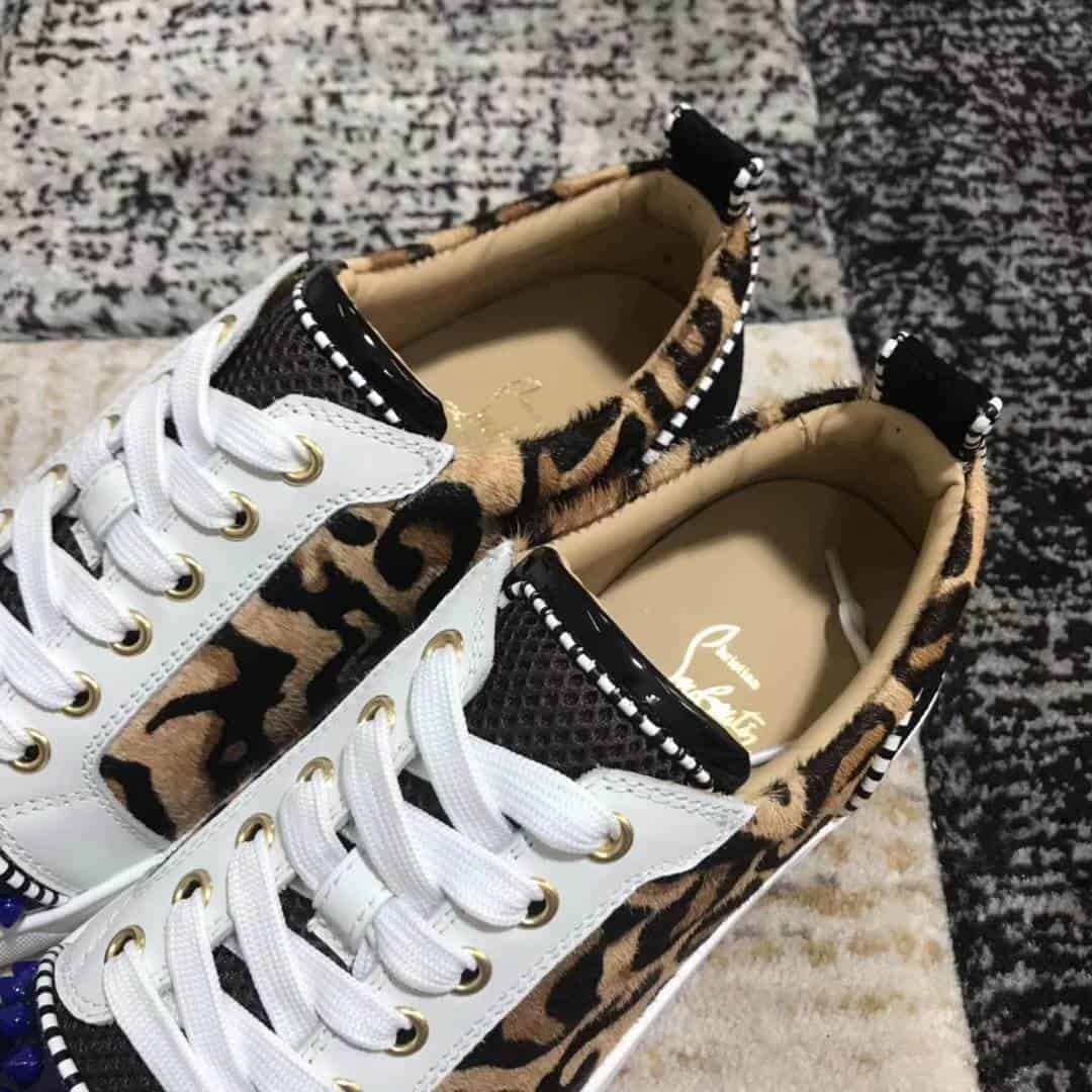 CHRISTIAN LOUBOUTIN LOW TOP SNEAKER - CL26