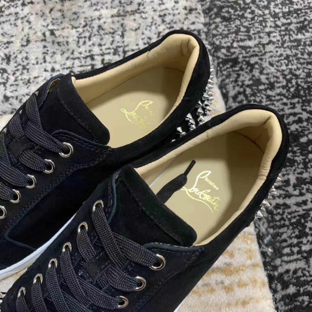 CHRISTIAN LOUBOUTIN LOW TOP SNEAKER - CL3