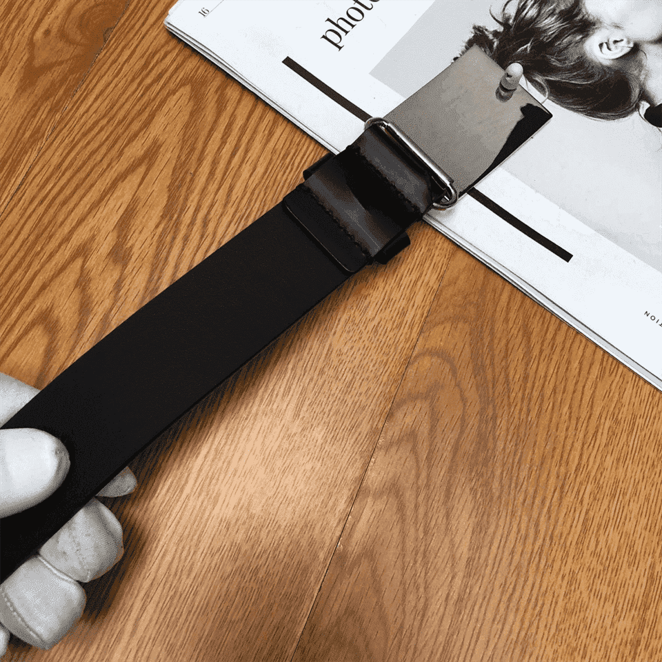 BURBERRY BLACK MEN'S LUKE LEATHER BELT - B24