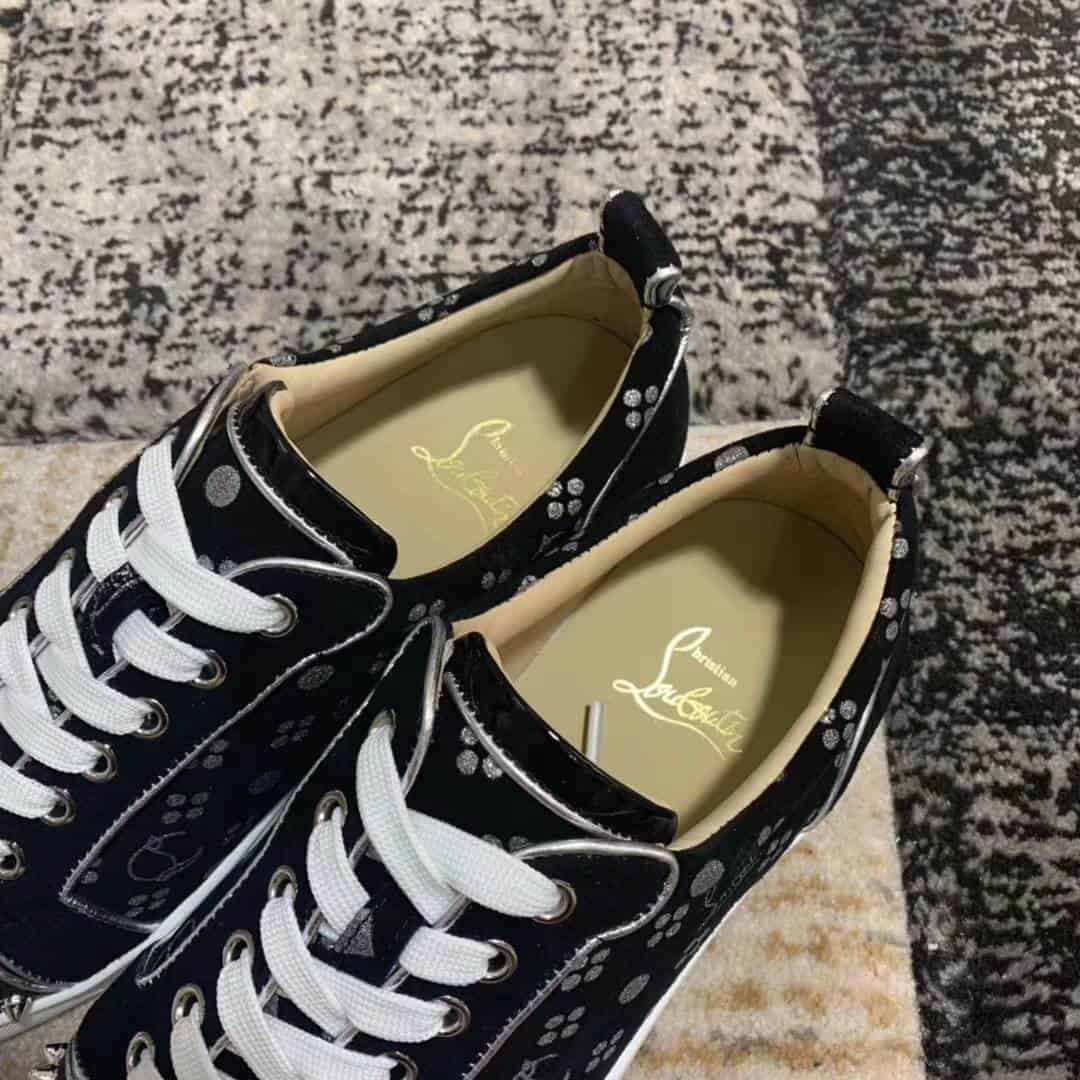 CHRISTIAN LOUBOUTIN LOW TOP SNEAKER - CL74