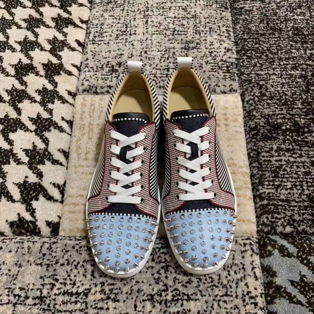 CHRISTIAN LOUBOUTIN LOW TOP SNEAKER - CL1