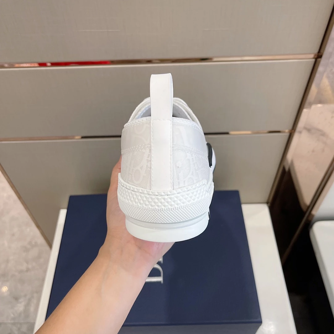 DIOR "B23" LOW-TOP DIOR OBLIQUE SNEAKER - CD7