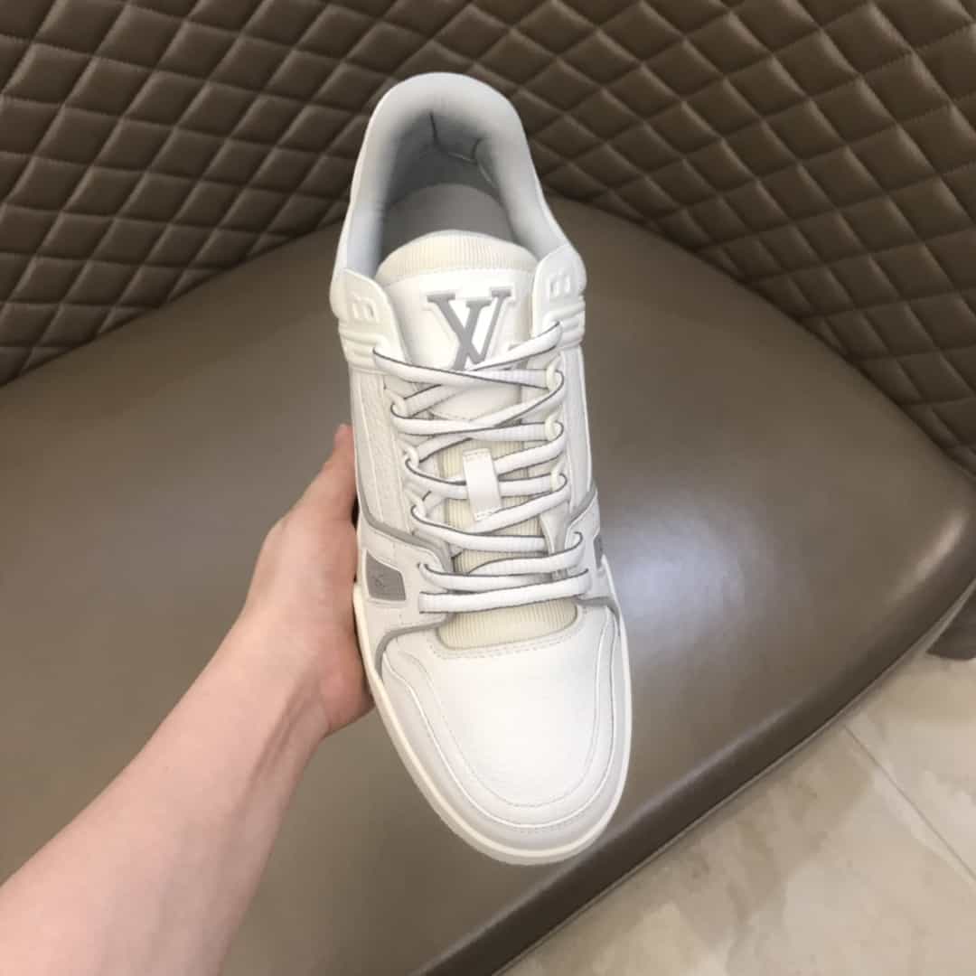 LOUIS VUITTON TRAINER SNEAKER - LV92