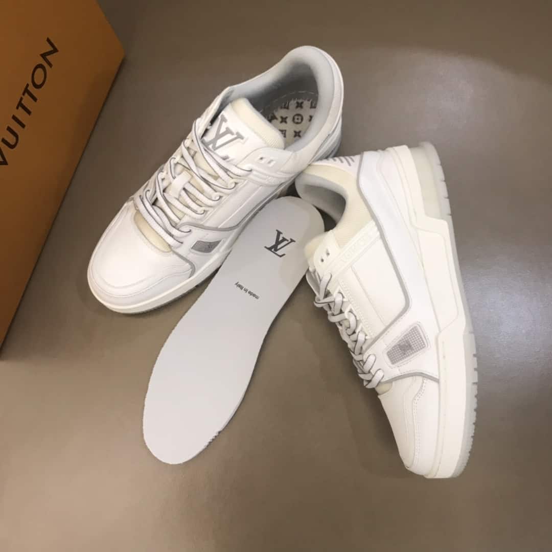 LOUIS VUITTON TRAINER SNEAKER - LV92