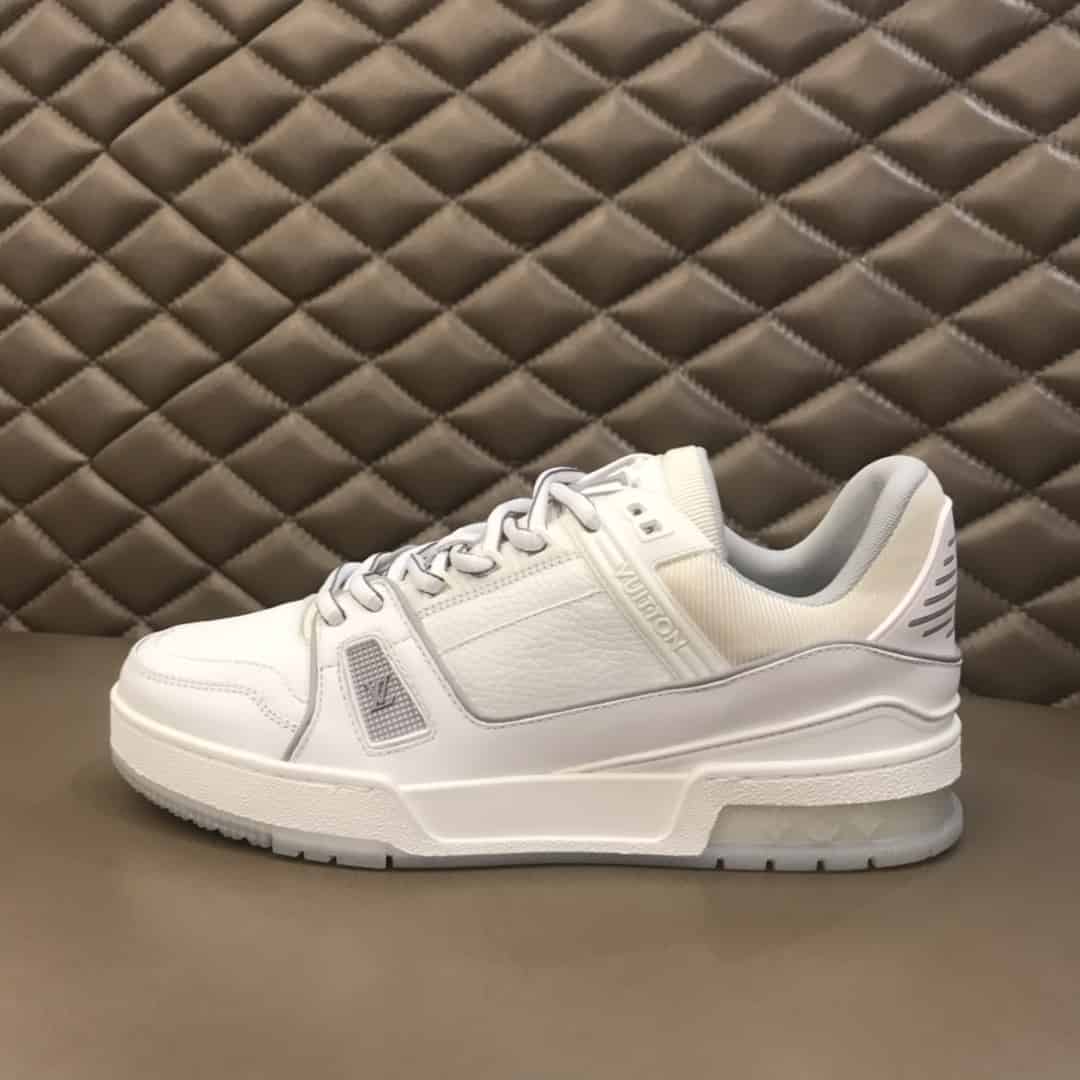 LOUIS VUITTON TRAINER SNEAKER - LV92