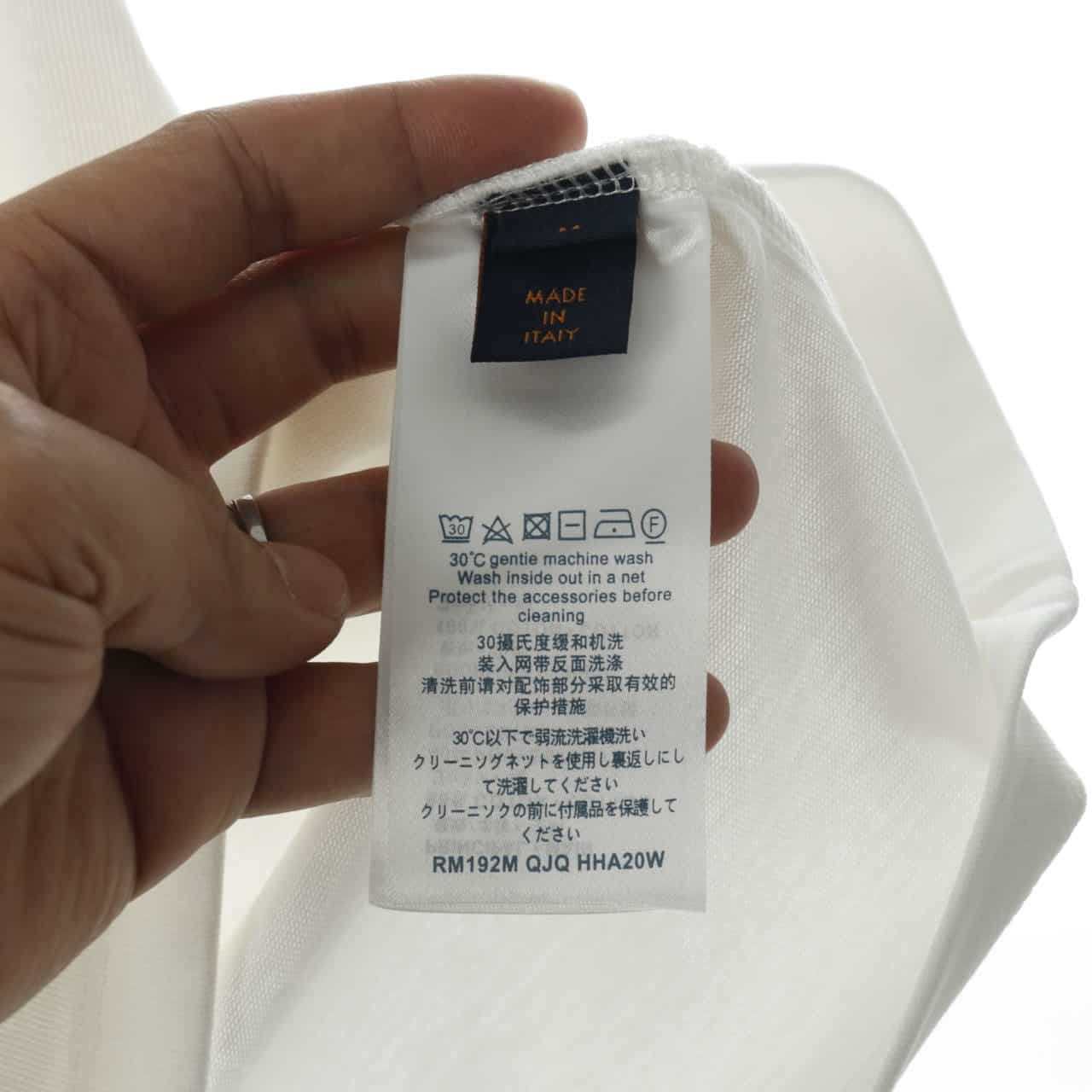 LOUIS VUITTON RED AND BLUE LOGO BADGE