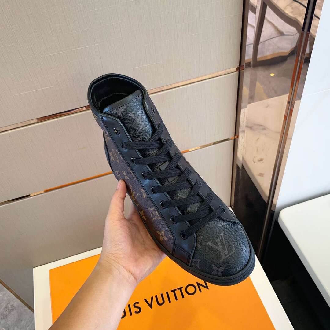 LOUIS VUITTON MONOGRAM HIGH TOP SNEAKER LV053