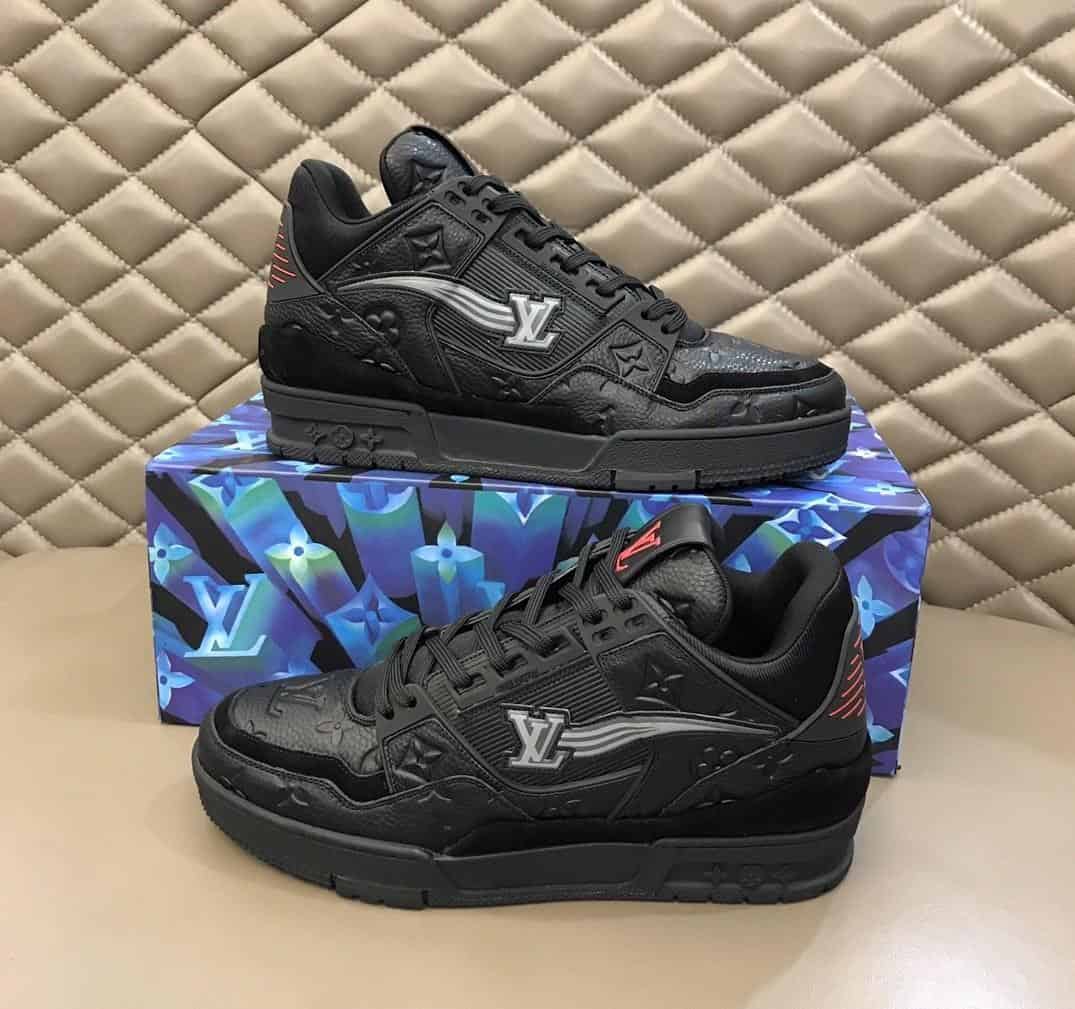 LOUIS VUITTON LV TRAINER SNEAKER - LV213