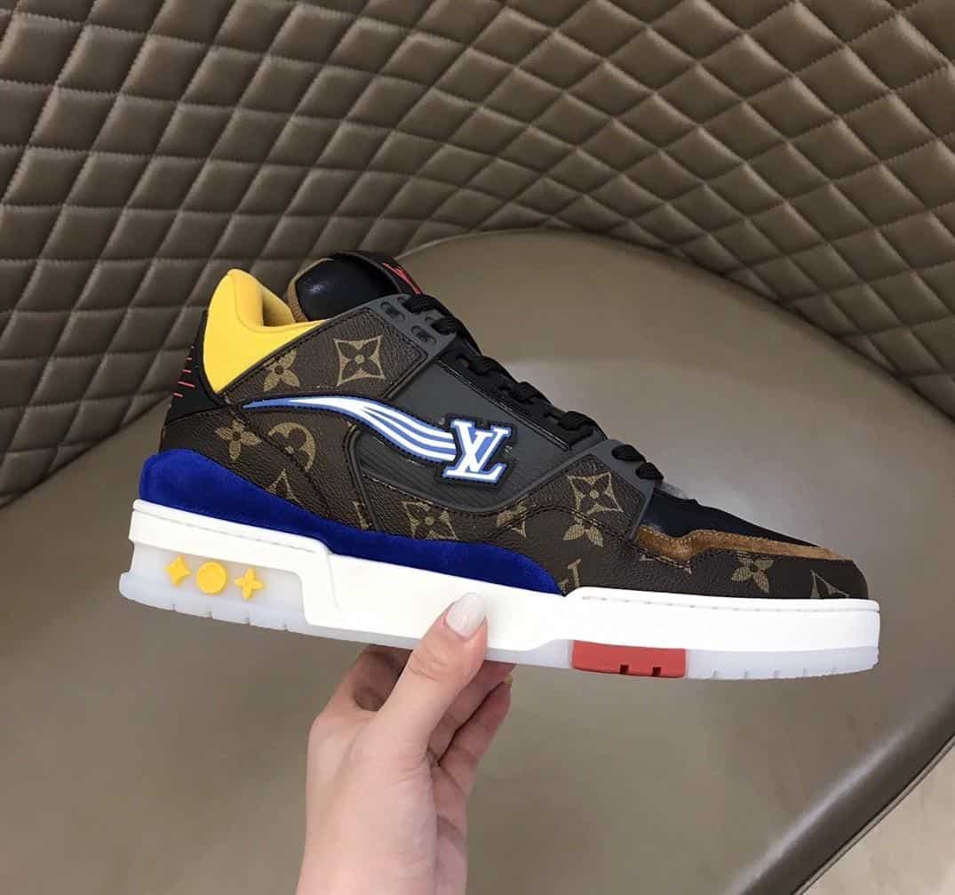 LOUIS VUITTON LV TRAINER SNEAKER - LV210