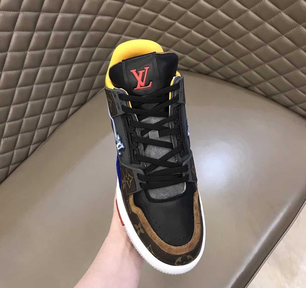 LOUIS VUITTON LV TRAINER SNEAKER - LV210