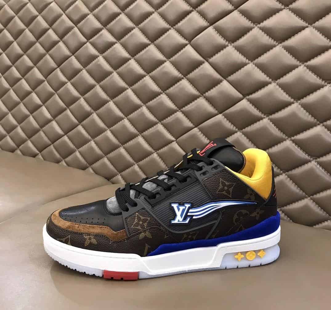 LOUIS VUITTON LV TRAINER SNEAKER - LV210