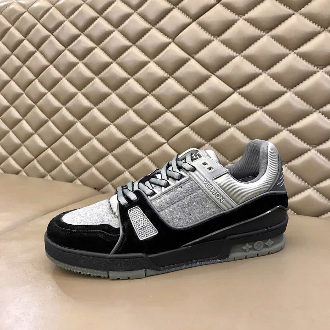 LOUIS VUITTON TRAINER SNEAKER - LV164