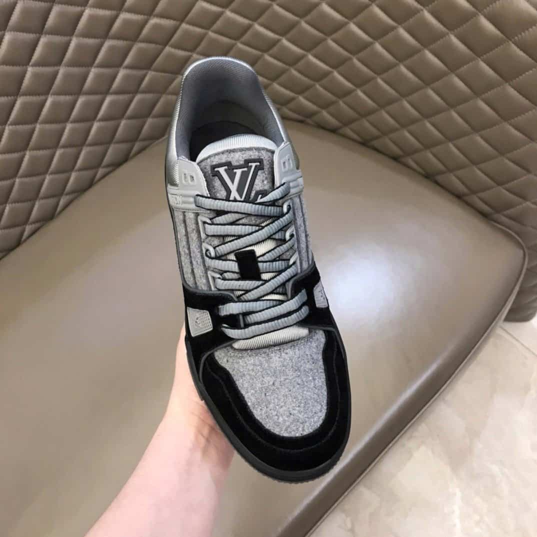 LOUIS VUITTON TRAINER SNEAKER - LV164