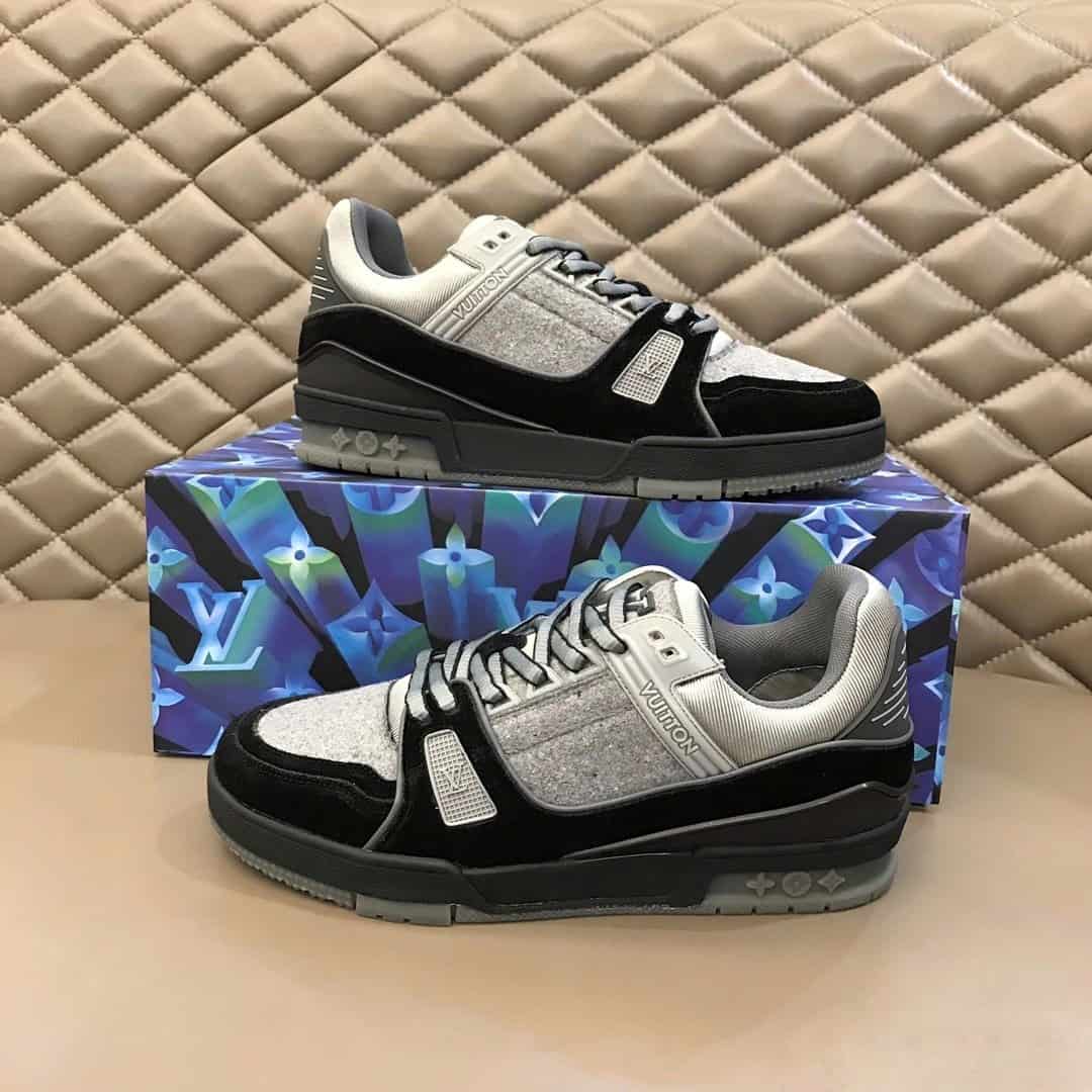 LOUIS VUITTON TRAINER SNEAKER - LV164