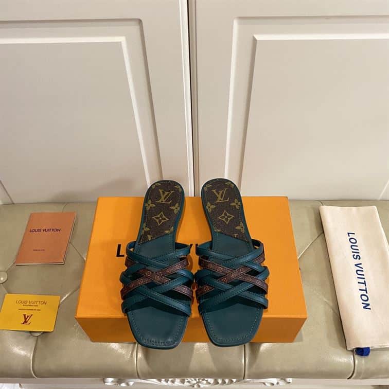 Louis Vuitton Slides - RG24LS