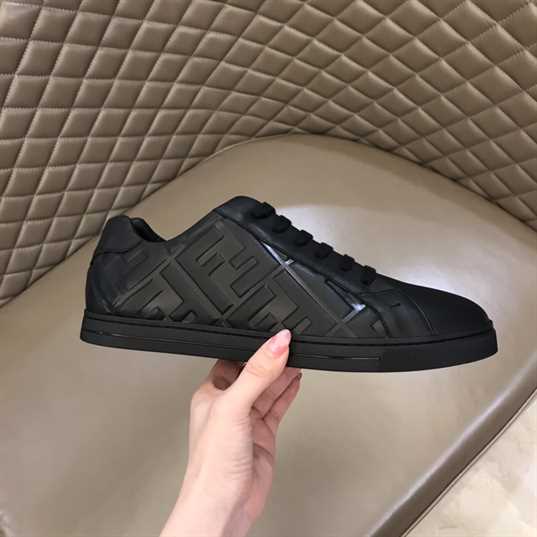 FENDI BLACK NAPPA LEATHER LOW-TOP SNEAKERS - FD04