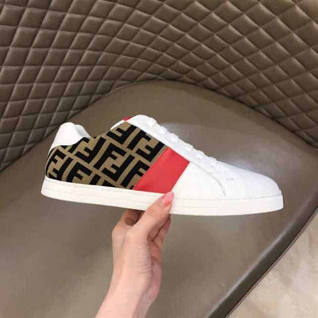 FENDI FF LOGO PRINT LOW-TOP SNEAKERS - FD16